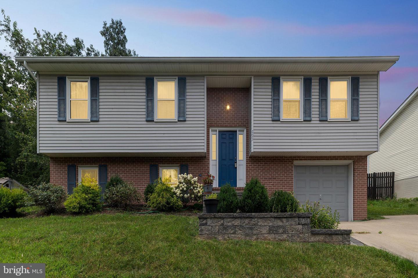 203 PEMBRIDGE DR, WINCHESTER, Virginia 22602, 5 Bedrooms Bedrooms, ,2 BathroomsBathrooms,Residential,For sale,203 PEMBRIDGE DR,VAFV2035360 MLS # VAFV2035360
