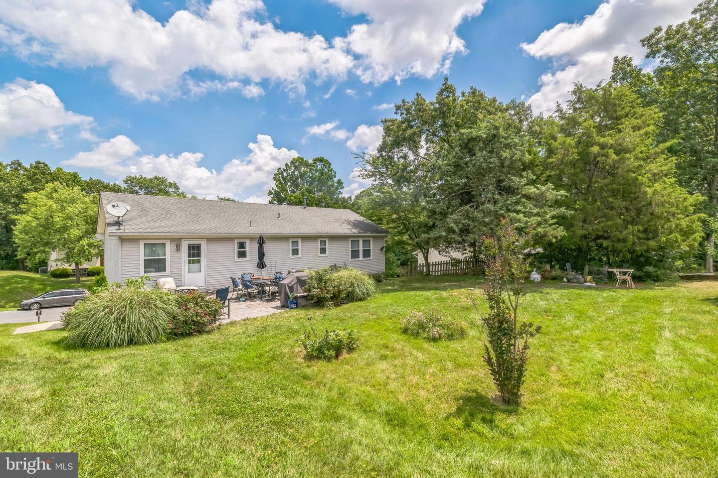 203 PEMBRIDGE DR, WINCHESTER, Virginia 22602, 5 Bedrooms Bedrooms, ,2 BathroomsBathrooms,Residential,For sale,203 PEMBRIDGE DR,VAFV2035360 MLS # VAFV2035360