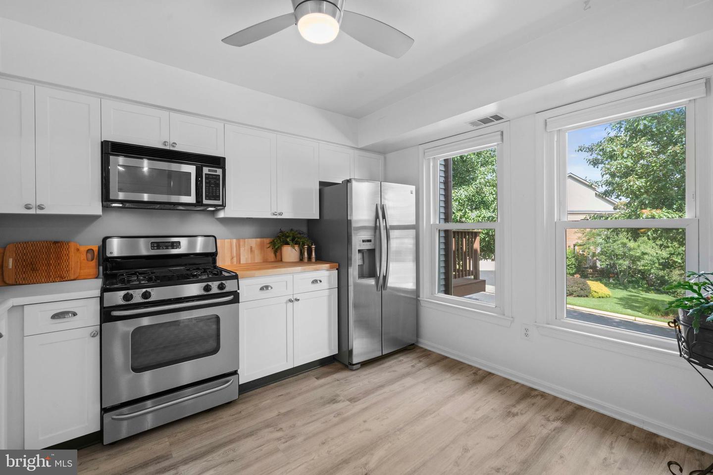 6505 RIVER TWEED LN, ALEXANDRIA, Virginia 22312, 2 Bedrooms Bedrooms, ,2 BathroomsBathrooms,Residential,For sale,6505 RIVER TWEED LN,VAFX2255170 MLS # VAFX2255170