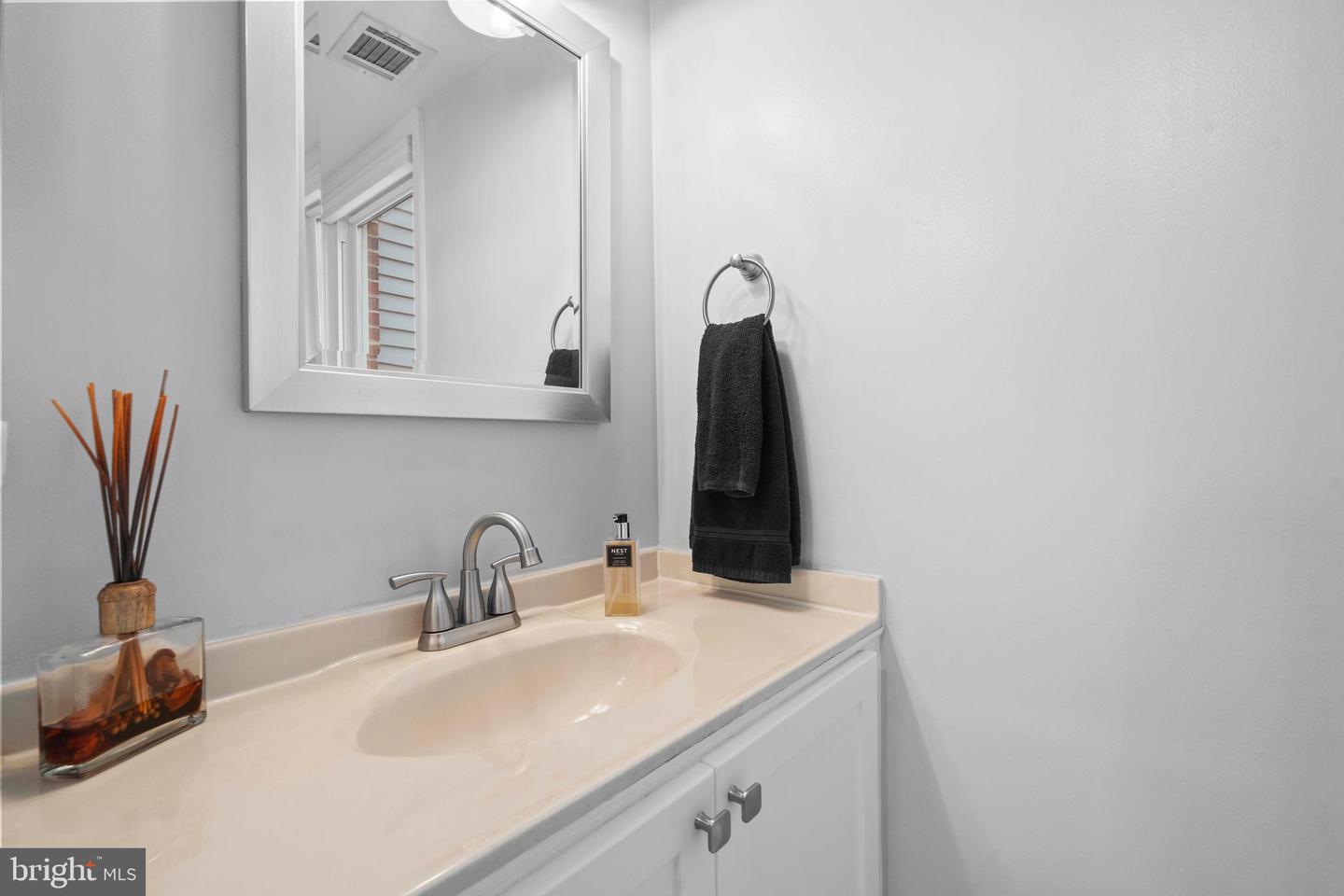 6505 RIVER TWEED LN, ALEXANDRIA, Virginia 22312, 2 Bedrooms Bedrooms, ,2 BathroomsBathrooms,Residential,For sale,6505 RIVER TWEED LN,VAFX2255170 MLS # VAFX2255170