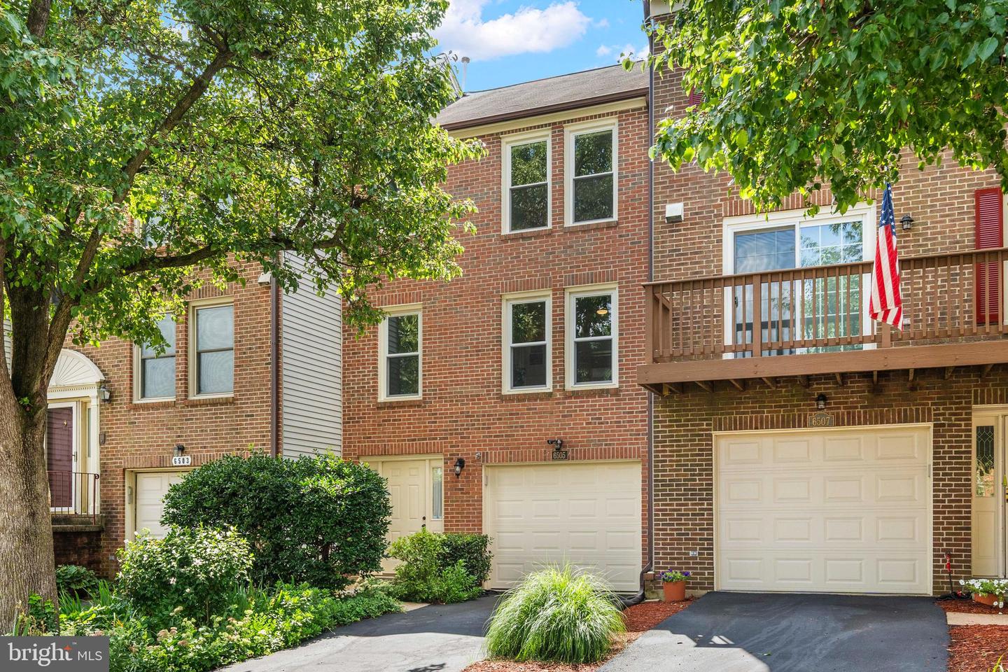 6505 RIVER TWEED LN, ALEXANDRIA, Virginia 22312, 2 Bedrooms Bedrooms, ,2 BathroomsBathrooms,Residential,For sale,6505 RIVER TWEED LN,VAFX2255170 MLS # VAFX2255170