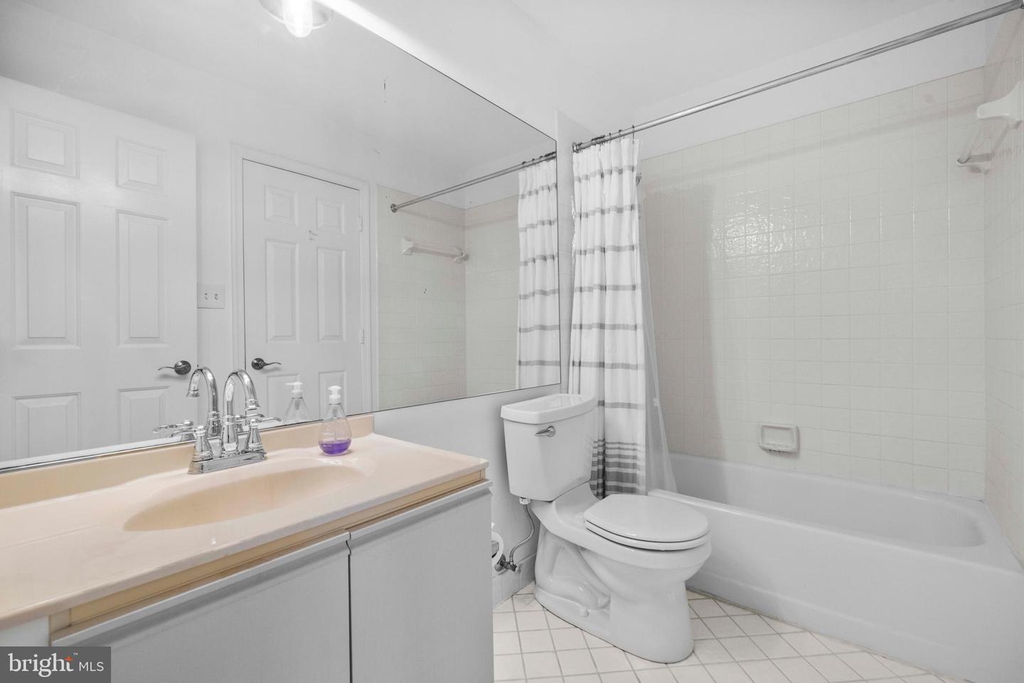 6505 RIVER TWEED LN, ALEXANDRIA, Virginia 22312, 2 Bedrooms Bedrooms, ,2 BathroomsBathrooms,Residential,For sale,6505 RIVER TWEED LN,VAFX2255170 MLS # VAFX2255170