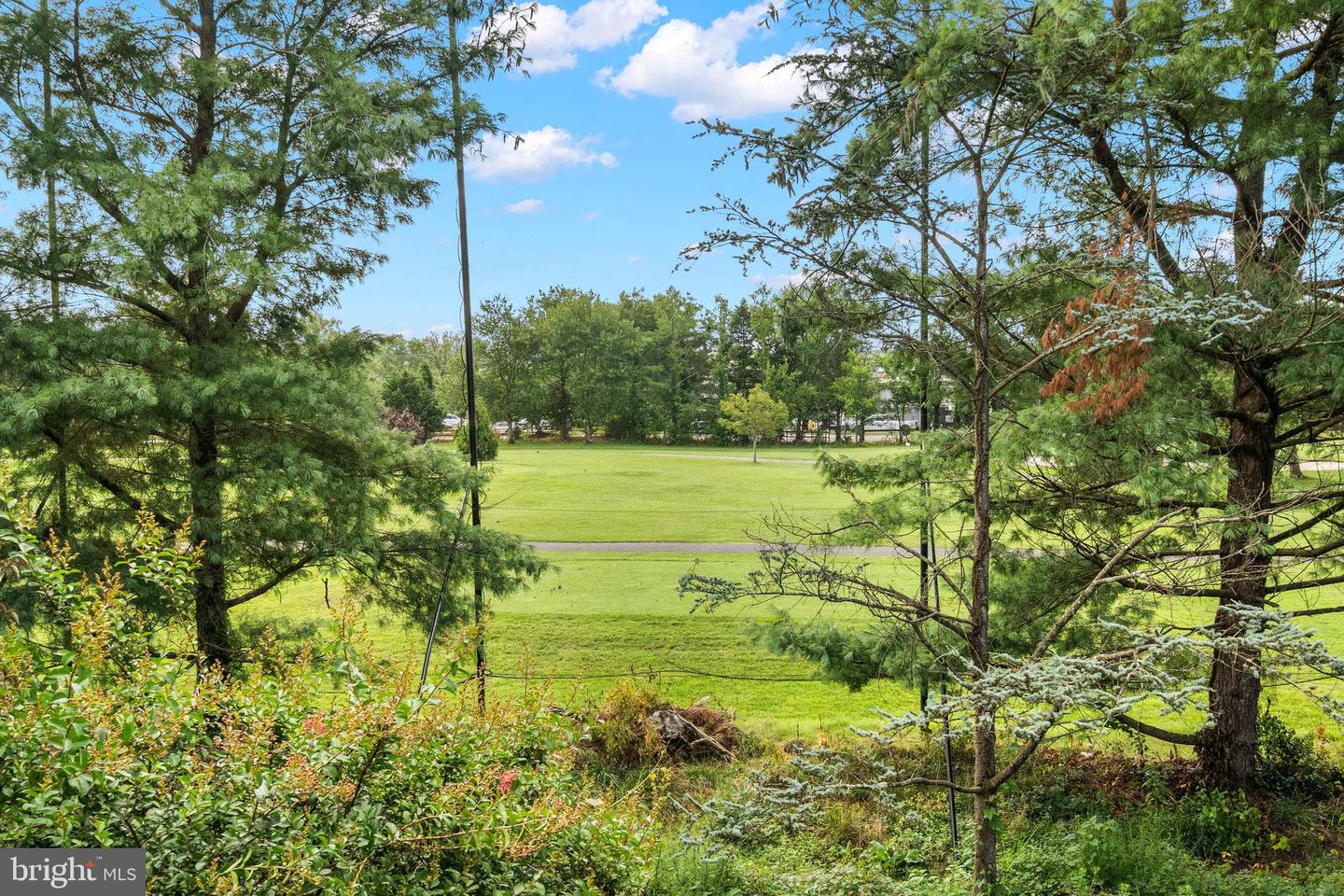 6505 RIVER TWEED LN, ALEXANDRIA, Virginia 22312, 2 Bedrooms Bedrooms, ,2 BathroomsBathrooms,Residential,For sale,6505 RIVER TWEED LN,VAFX2255170 MLS # VAFX2255170