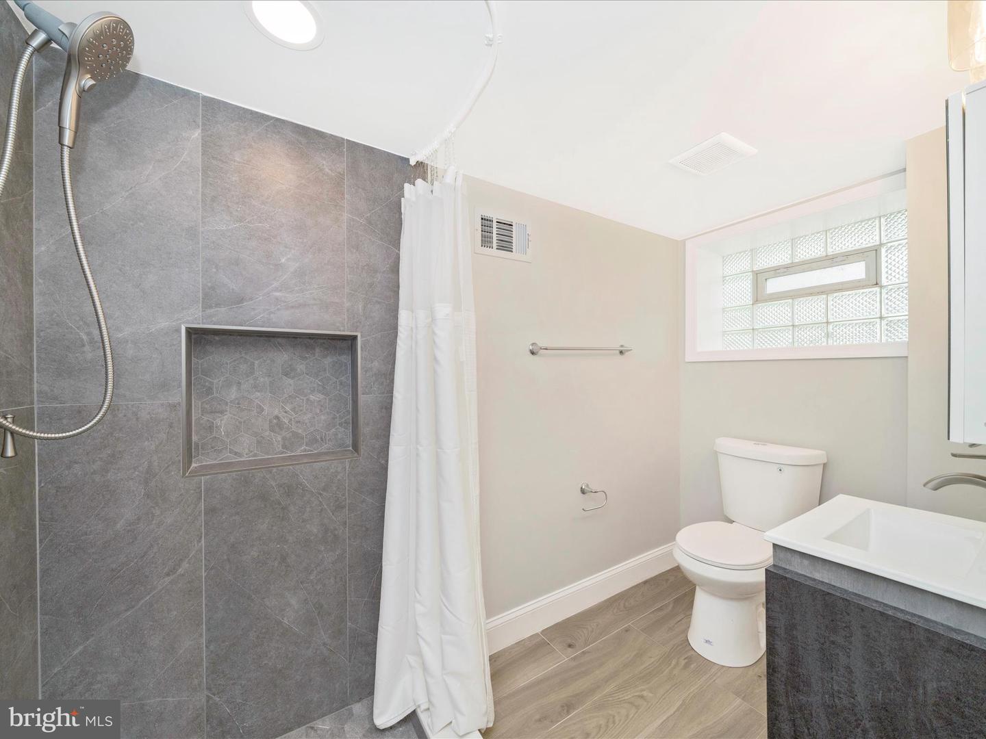 2140 32ND ST SE, WASHINGTON, District Of Columbia 20020, 3 Bedrooms Bedrooms, ,3 BathroomsBathrooms,Residential,For sale,2140 32ND ST SE,DCDC2210288 MLS # DCDC2210288