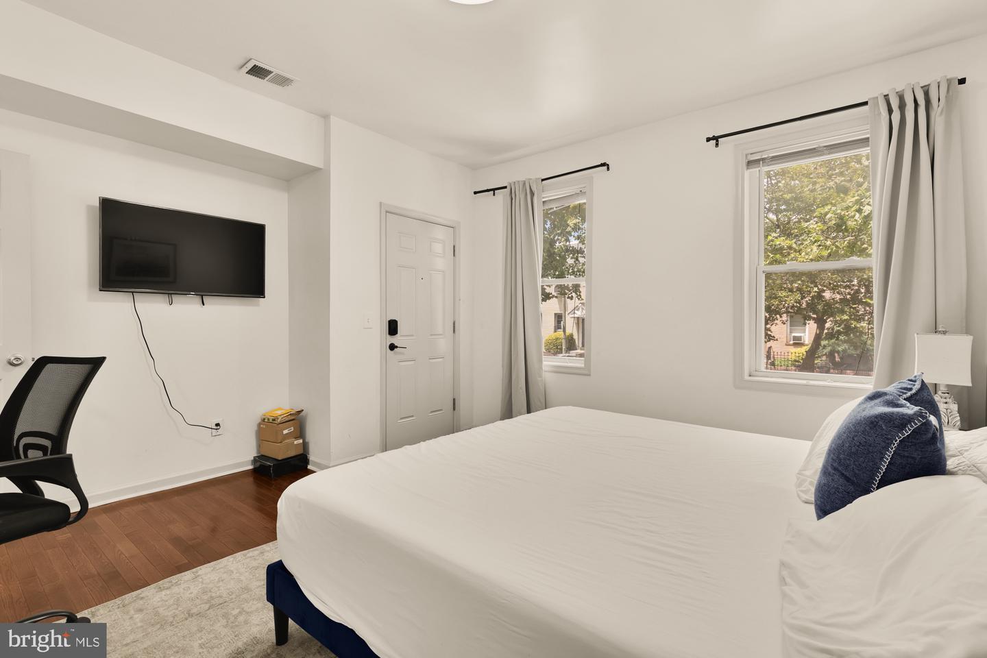 1605 ISHERWOOD ST NE, WASHINGTON, District Of Columbia 20002, 8 Bedrooms Bedrooms, ,4 BathroomsBathrooms,Residential,For sale,1605 ISHERWOOD ST NE,DCDC2210304 MLS # DCDC2210304