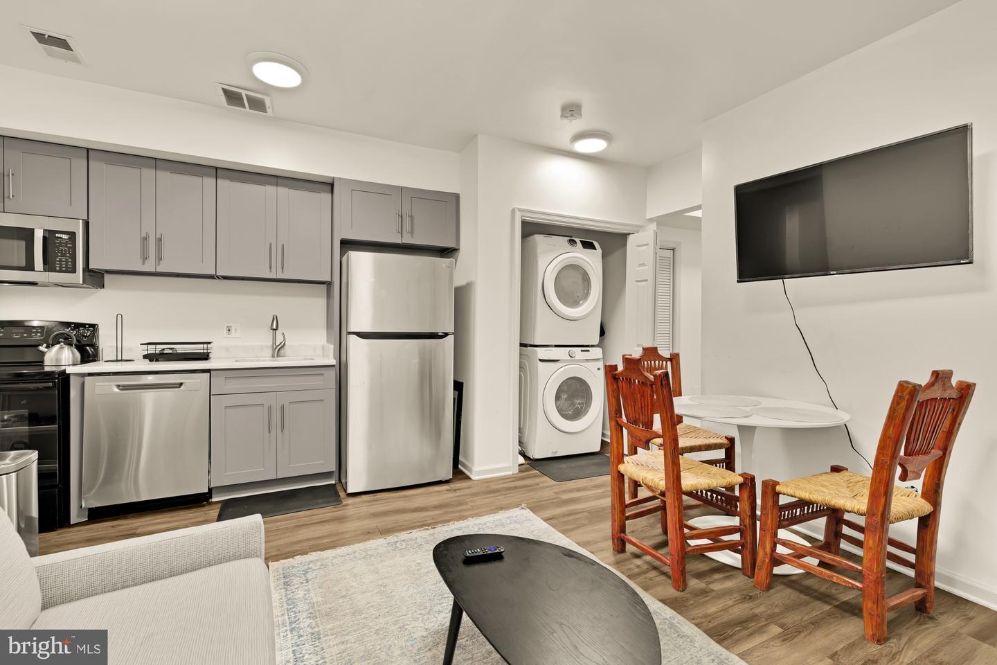 1605 ISHERWOOD ST NE, WASHINGTON, District Of Columbia 20002, 8 Bedrooms Bedrooms, ,4 BathroomsBathrooms,Residential,For sale,1605 ISHERWOOD ST NE,DCDC2210304 MLS # DCDC2210304