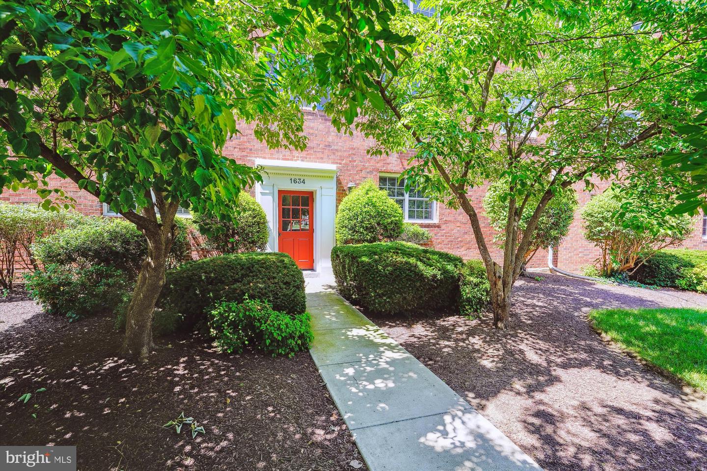 1634 W ABINGDON DR #102, ALEXANDRIA, Virginia 22314, 1 Bedroom Bedrooms, ,1 BathroomBathrooms,Residential,For sale,1634 W ABINGDON DR #102,VAAX2047474 MLS # VAAX2047474