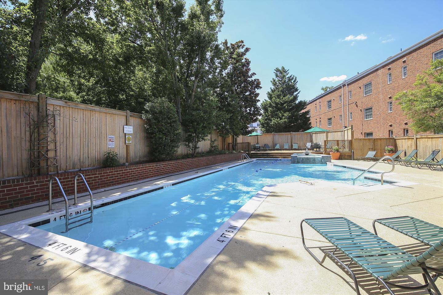 1634 W ABINGDON DR #102, ALEXANDRIA, Virginia 22314, 1 Bedroom Bedrooms, ,1 BathroomBathrooms,Residential,For sale,1634 W ABINGDON DR #102,VAAX2047474 MLS # VAAX2047474