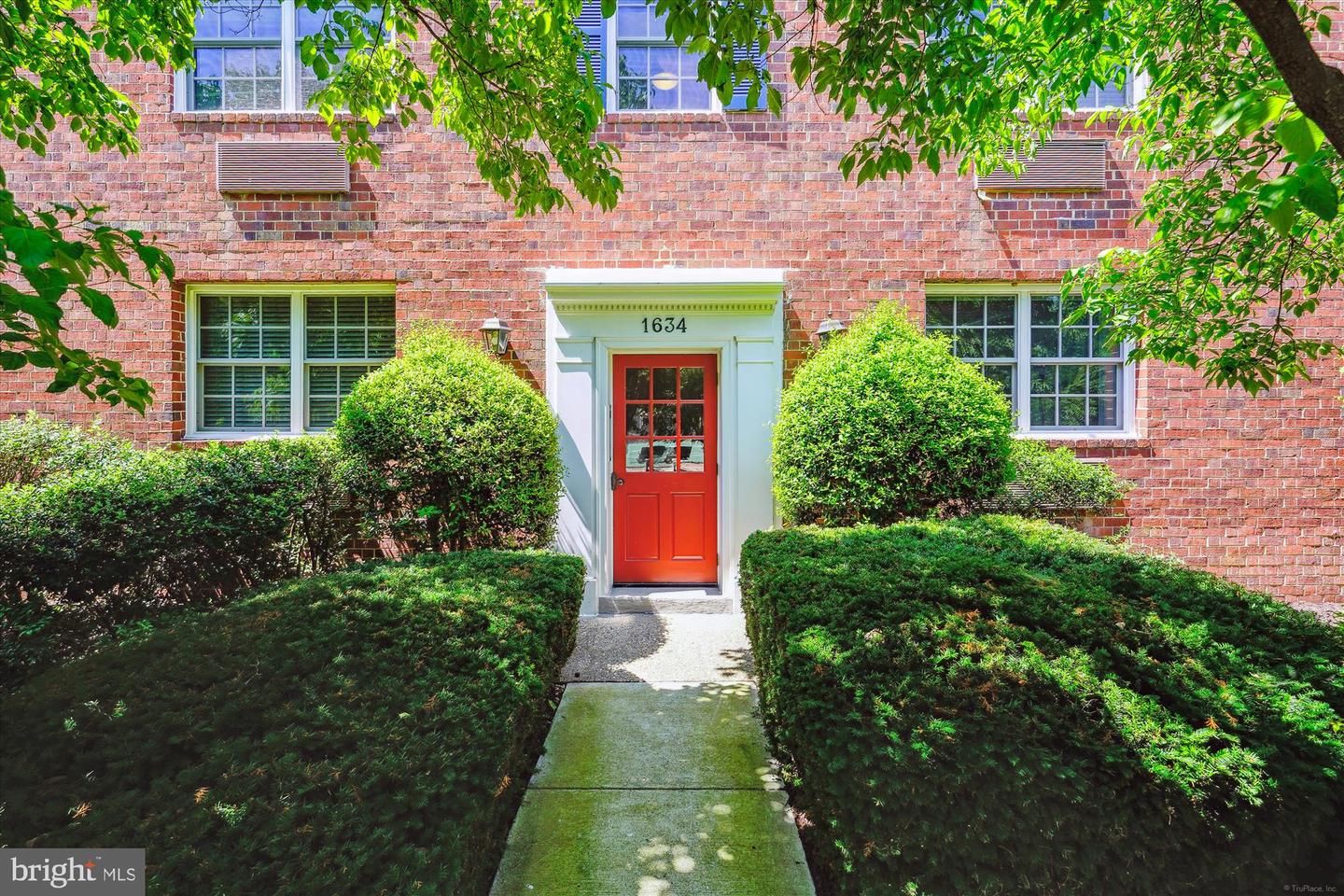 1634 W ABINGDON DR #102, ALEXANDRIA, Virginia 22314, 1 Bedroom Bedrooms, ,1 BathroomBathrooms,Residential,For sale,1634 W ABINGDON DR #102,VAAX2047474 MLS # VAAX2047474