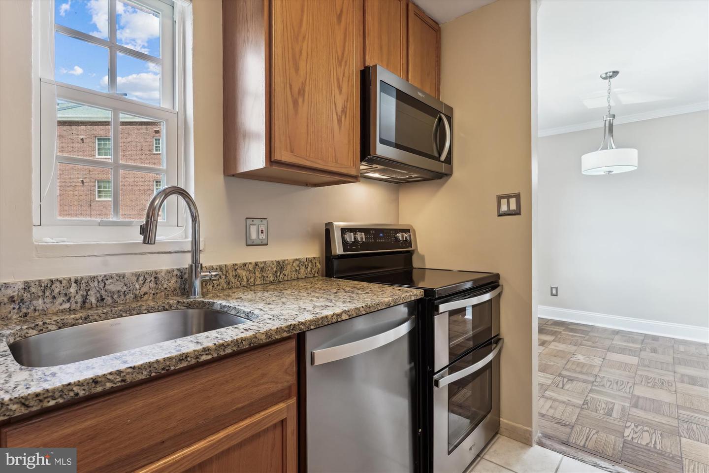 1634 W ABINGDON DR #102, ALEXANDRIA, Virginia 22314, 1 Bedroom Bedrooms, ,1 BathroomBathrooms,Residential,For sale,1634 W ABINGDON DR #102,VAAX2047474 MLS # VAAX2047474