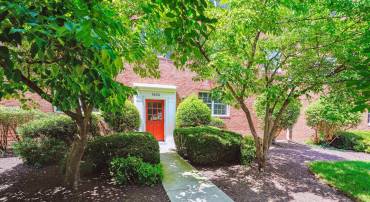 1634 W ABINGDON DR #102, ALEXANDRIA, Virginia 22314, 1 Bedroom Bedrooms, ,1 BathroomBathrooms,Residential,For sale,1634 W ABINGDON DR #102,VAAX2047474 MLS # VAAX2047474