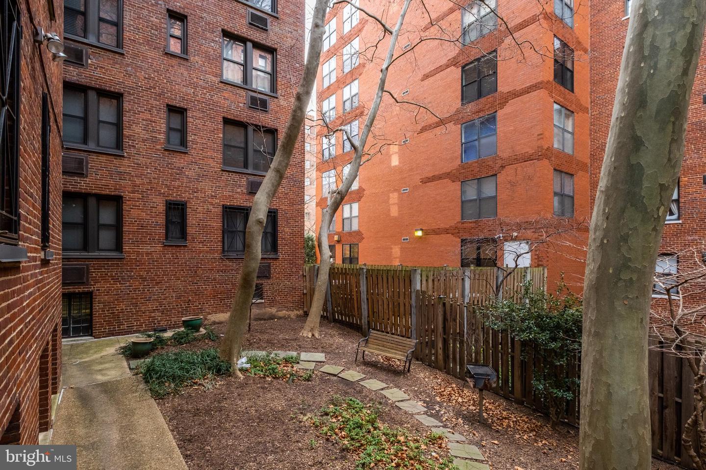 1010 25TH ST NW #202, WASHINGTON, District Of Columbia 20037, 1 Bedroom Bedrooms, ,1 BathroomBathrooms,Residential,For sale,1010 25TH ST NW #202,DCDC2210350 MLS # DCDC2210350