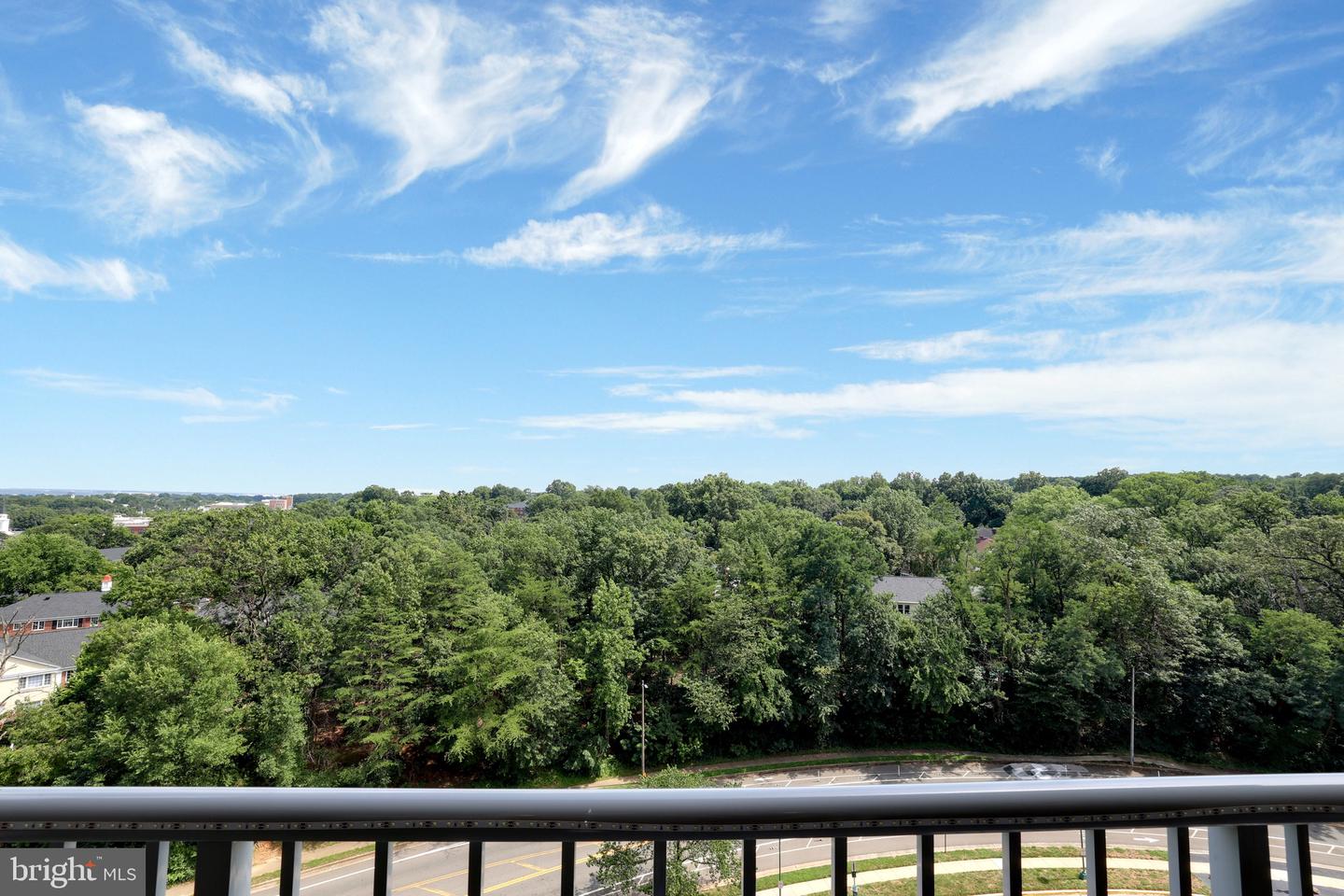 2500 N VAN DORN ST #1002, ALEXANDRIA, Virginia 22302, 3 Bedrooms Bedrooms, ,2 BathroomsBathrooms,Residential,For sale,2500 N VAN DORN ST #1002,VAAX2047522 MLS # VAAX2047522