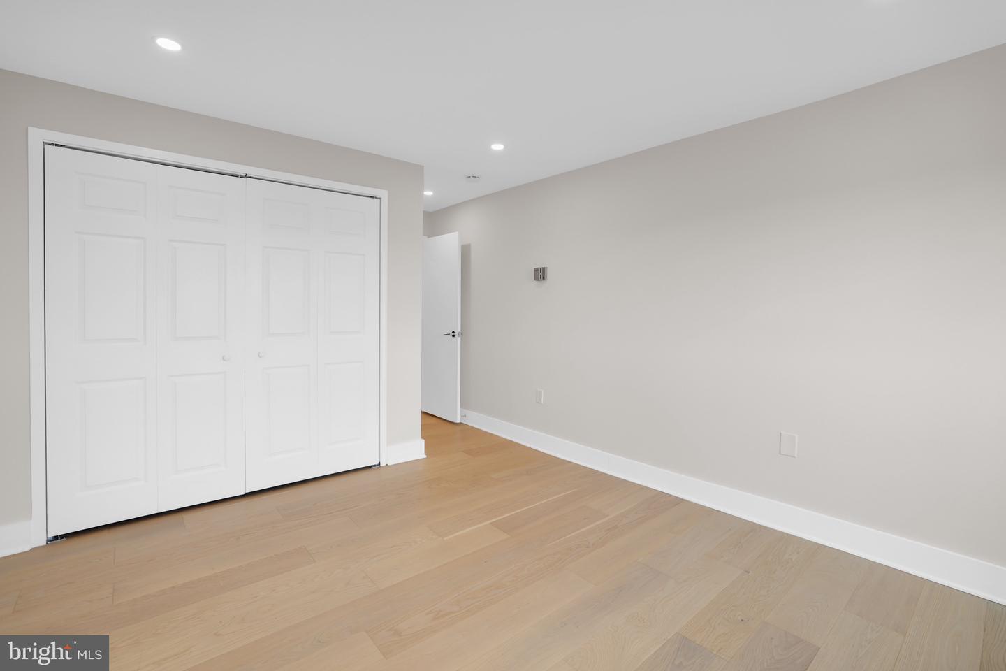 2500 N VAN DORN ST #1002, ALEXANDRIA, Virginia 22302, 3 Bedrooms Bedrooms, ,2 BathroomsBathrooms,Residential,For sale,2500 N VAN DORN ST #1002,VAAX2047522 MLS # VAAX2047522