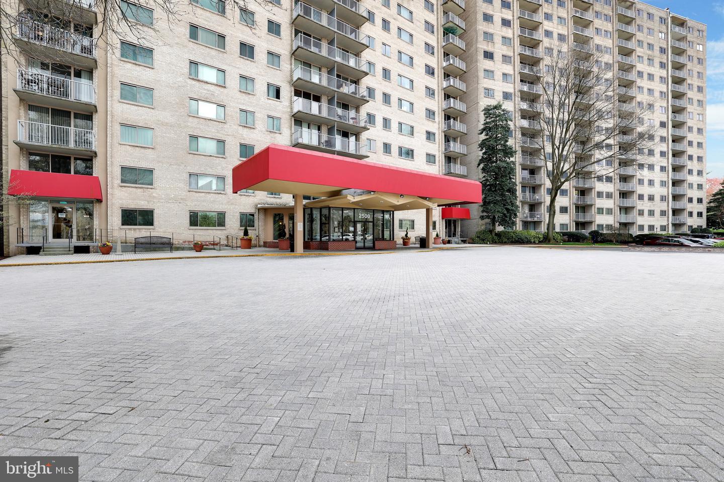 2500 N VAN DORN ST #1002, ALEXANDRIA, Virginia 22302, 3 Bedrooms Bedrooms, ,2 BathroomsBathrooms,Residential,For sale,2500 N VAN DORN ST #1002,VAAX2047522 MLS # VAAX2047522