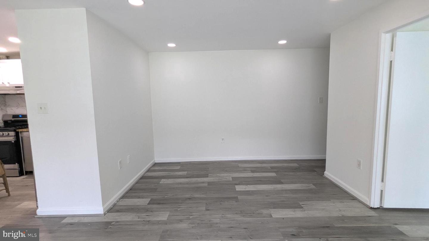7354 ROUTE 29 #54/T2, FALLS CHURCH, Virginia 22046, 2 Bedrooms Bedrooms, ,1 BathroomBathrooms,Residential,For sale,7354 ROUTE 29 #54/T2,VAFX2255896 MLS # VAFX2255896