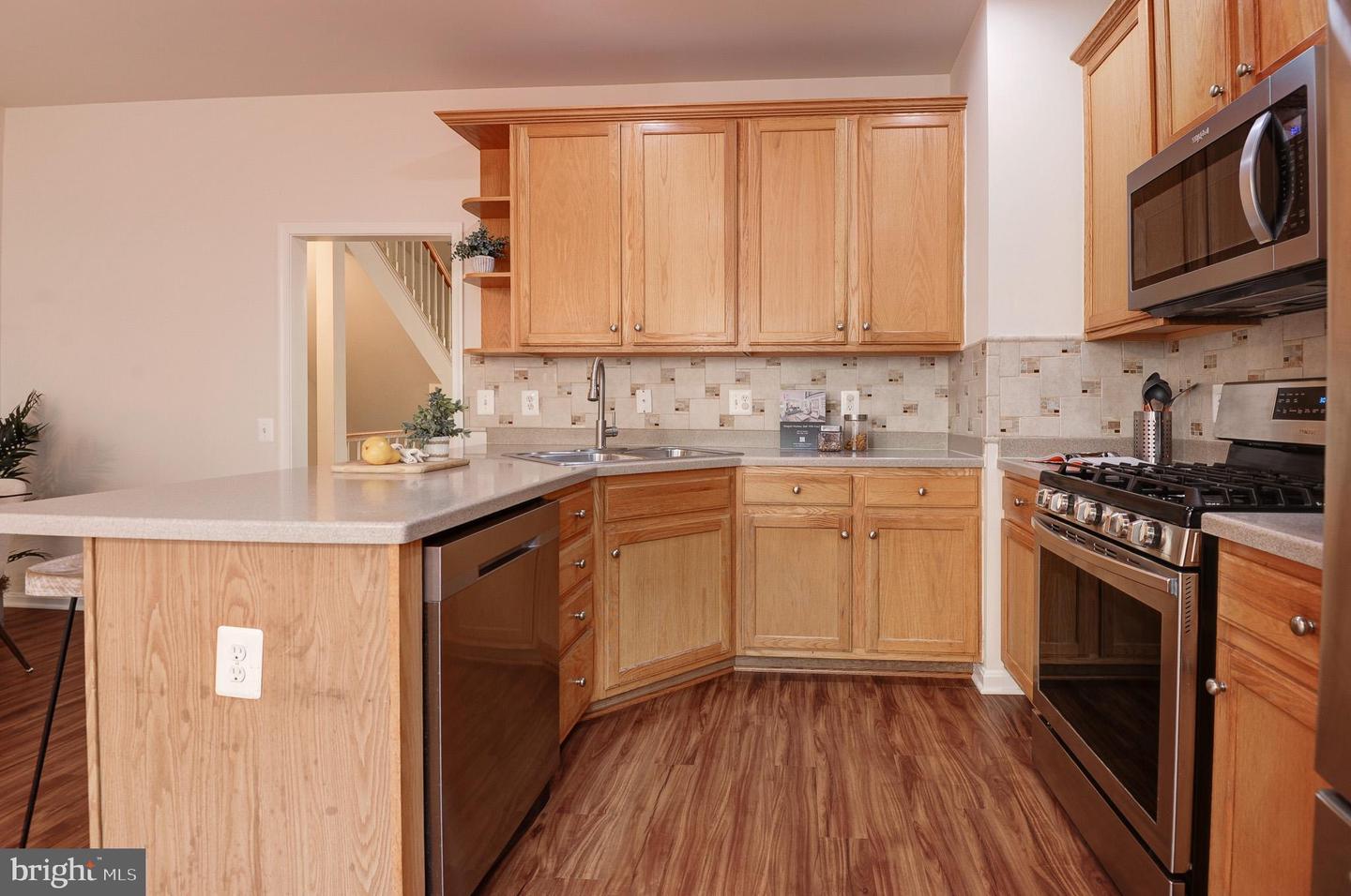 5290 JULE STAR DR, CENTREVILLE, Virginia 20120, 3 Bedrooms Bedrooms, ,3 BathroomsBathrooms,Residential,For sale,5290 JULE STAR DR,VAFX2256008 MLS # VAFX2256008