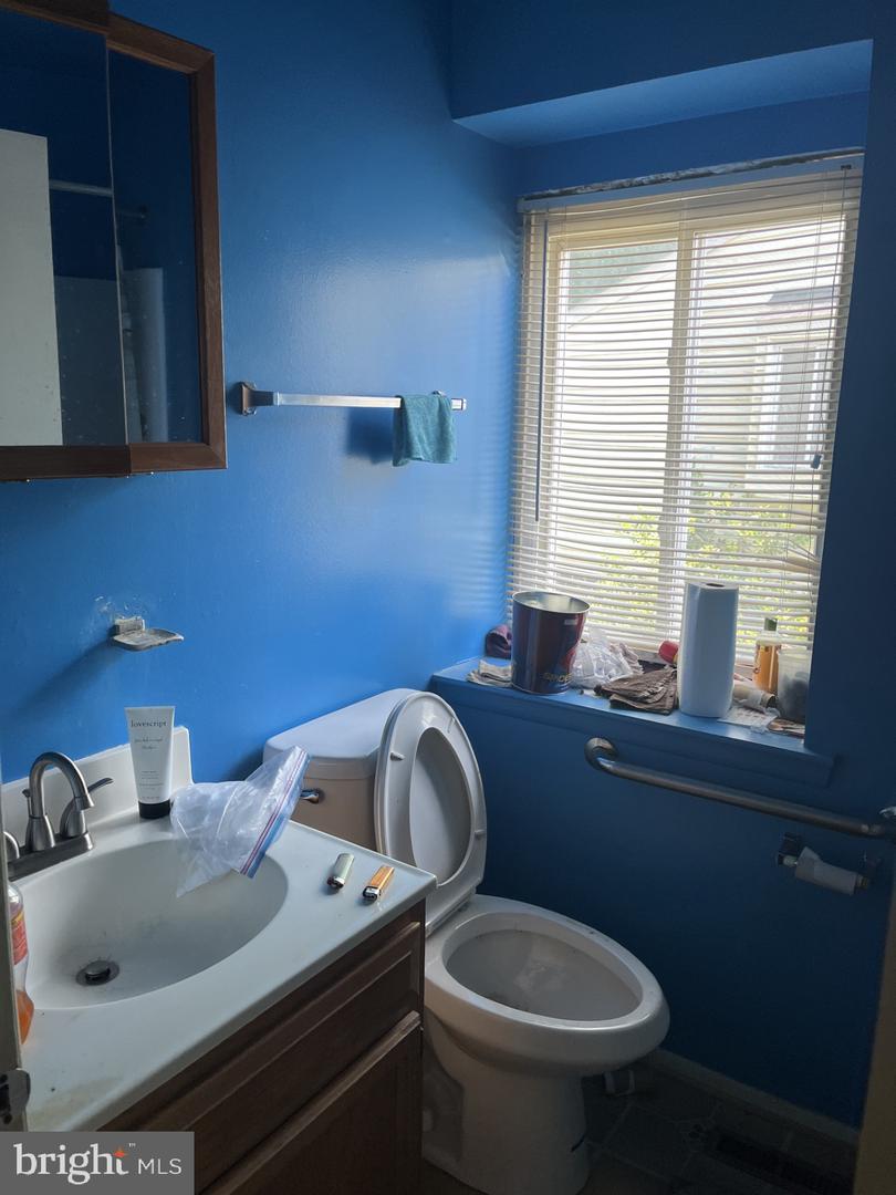 1946 VALLEY TER SE, WASHINGTON, District Of Columbia 20032, 3 Bedrooms Bedrooms, ,1 BathroomBathrooms,Residential,For sale,1946 VALLEY TER SE,DCDC2210880 MLS # DCDC2210880