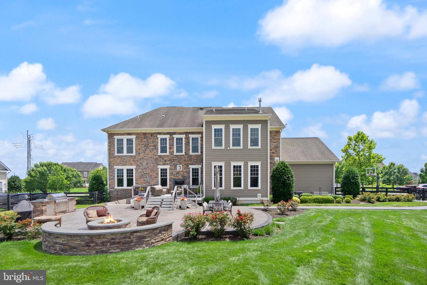 41960 BARNSDALE VIEW CT, ASHBURN, Virginia 20148, 6 Bedrooms Bedrooms, ,6 BathroomsBathrooms,Residential,For sale,41960 BARNSDALE VIEW CT,VALO2102472 MLS # VALO2102472