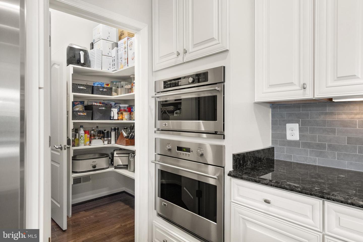 41960 BARNSDALE VIEW CT, ASHBURN, Virginia 20148, 6 Bedrooms Bedrooms, ,6 BathroomsBathrooms,Residential,For sale,41960 BARNSDALE VIEW CT,VALO2102472 MLS # VALO2102472