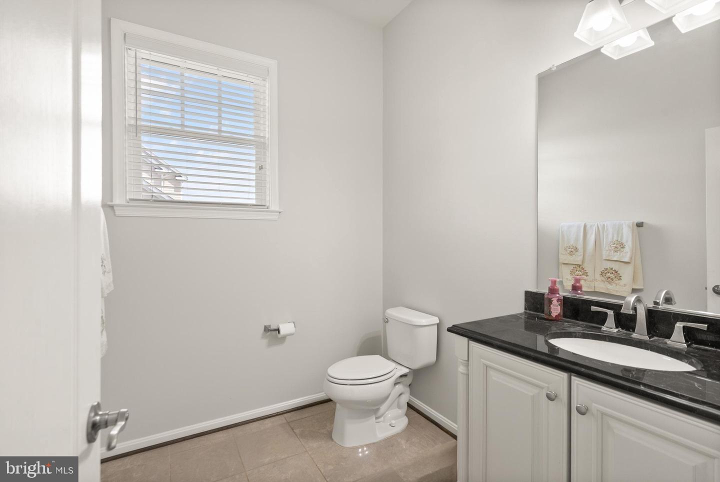 41960 BARNSDALE VIEW CT, ASHBURN, Virginia 20148, 6 Bedrooms Bedrooms, ,6 BathroomsBathrooms,Residential,For sale,41960 BARNSDALE VIEW CT,VALO2102472 MLS # VALO2102472