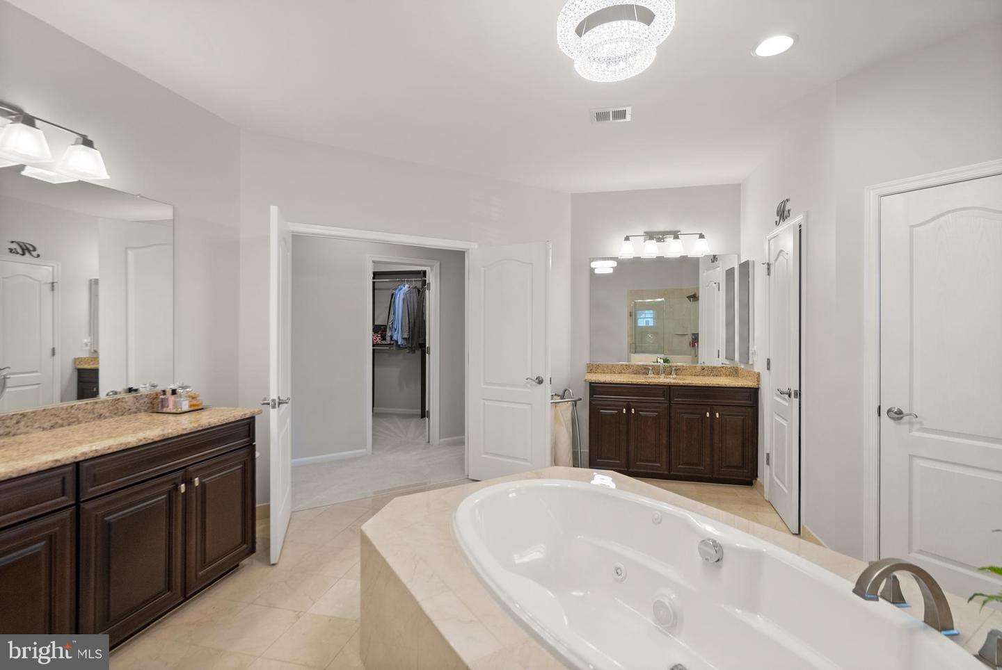 41960 BARNSDALE VIEW CT, ASHBURN, Virginia 20148, 6 Bedrooms Bedrooms, ,6 BathroomsBathrooms,Residential,For sale,41960 BARNSDALE VIEW CT,VALO2102472 MLS # VALO2102472