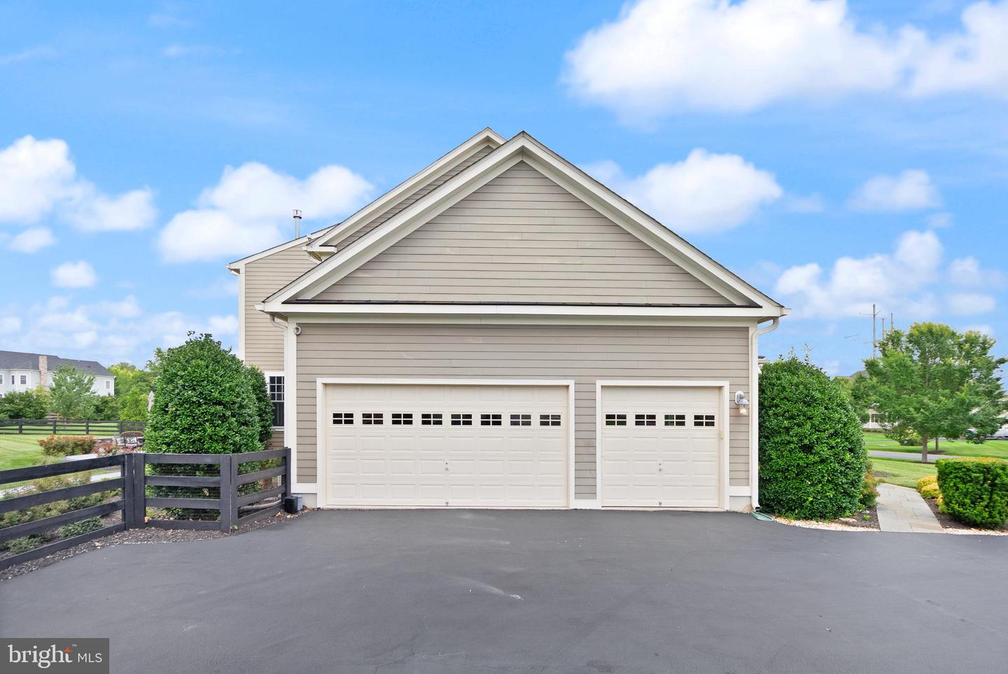41960 BARNSDALE VIEW CT, ASHBURN, Virginia 20148, 6 Bedrooms Bedrooms, ,6 BathroomsBathrooms,Residential,For sale,41960 BARNSDALE VIEW CT,VALO2102472 MLS # VALO2102472