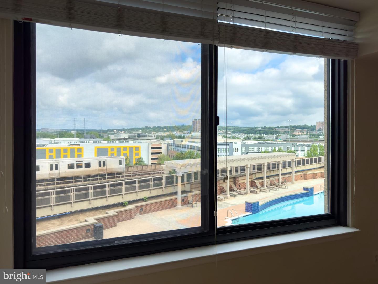 2451 MIDTOWN AVE #921, ALEXANDRIA, Virginia 22303, 1 Bedroom Bedrooms, ,1 BathroomBathrooms,Residential,For sale,2451 MIDTOWN AVE #921,VAFX2256146 MLS # VAFX2256146