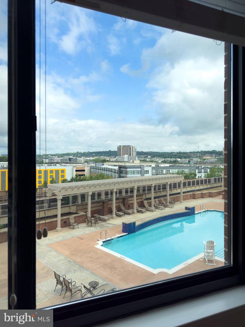 2451 MIDTOWN AVE #921, ALEXANDRIA, Virginia 22303, 1 Bedroom Bedrooms, ,1 BathroomBathrooms,Residential,For sale,2451 MIDTOWN AVE #921,VAFX2256146 MLS # VAFX2256146
