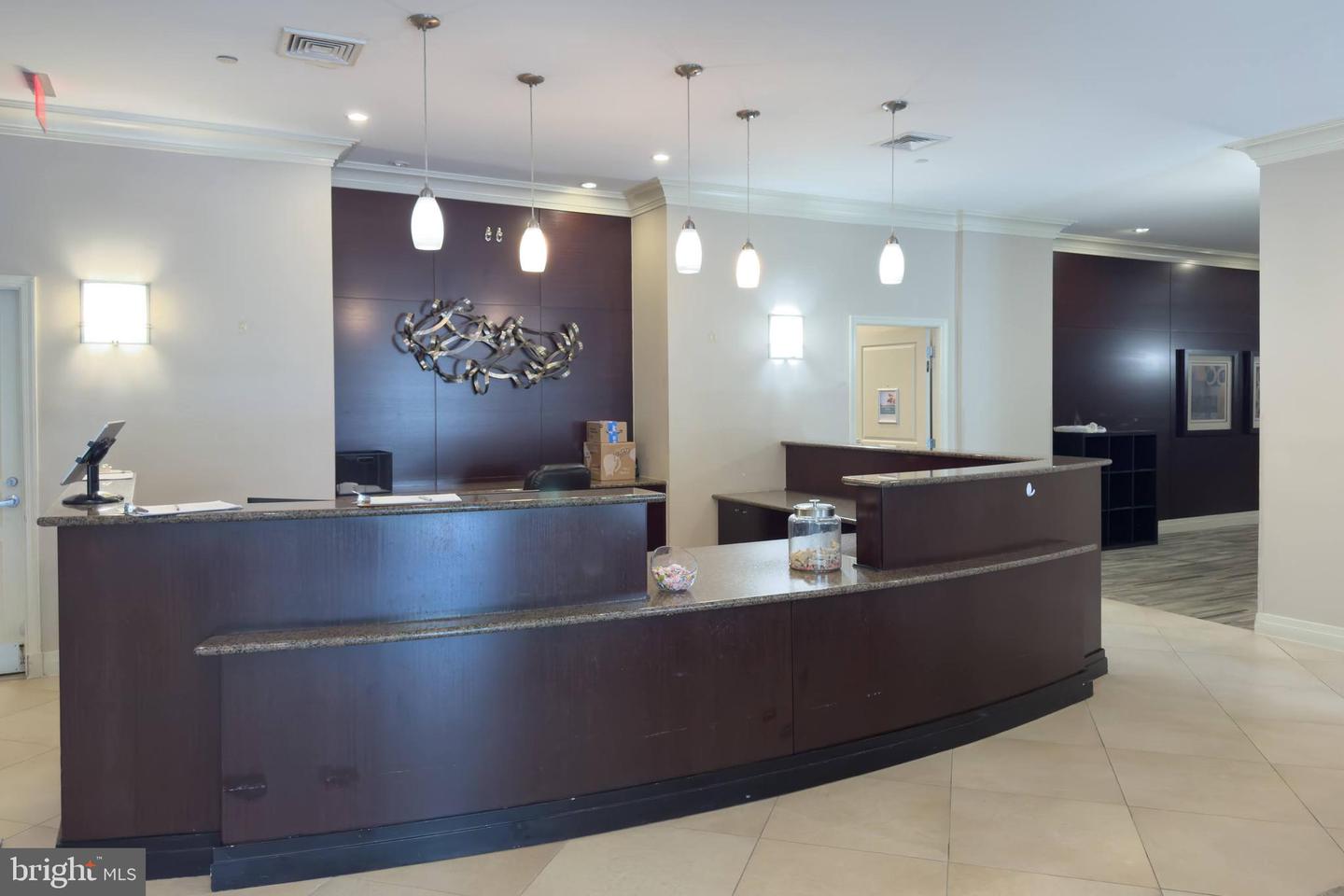 2451 MIDTOWN AVE #921, ALEXANDRIA, Virginia 22303, 1 Bedroom Bedrooms, ,1 BathroomBathrooms,Residential,For sale,2451 MIDTOWN AVE #921,VAFX2256146 MLS # VAFX2256146