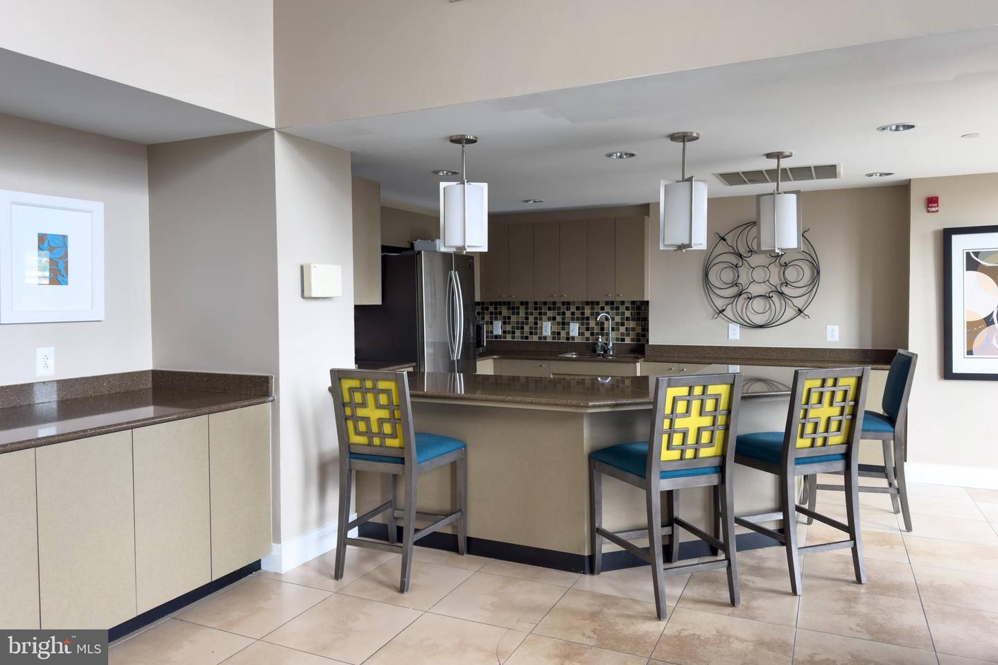 2451 MIDTOWN AVE #921, ALEXANDRIA, Virginia 22303, 1 Bedroom Bedrooms, ,1 BathroomBathrooms,Residential,For sale,2451 MIDTOWN AVE #921,VAFX2256146 MLS # VAFX2256146