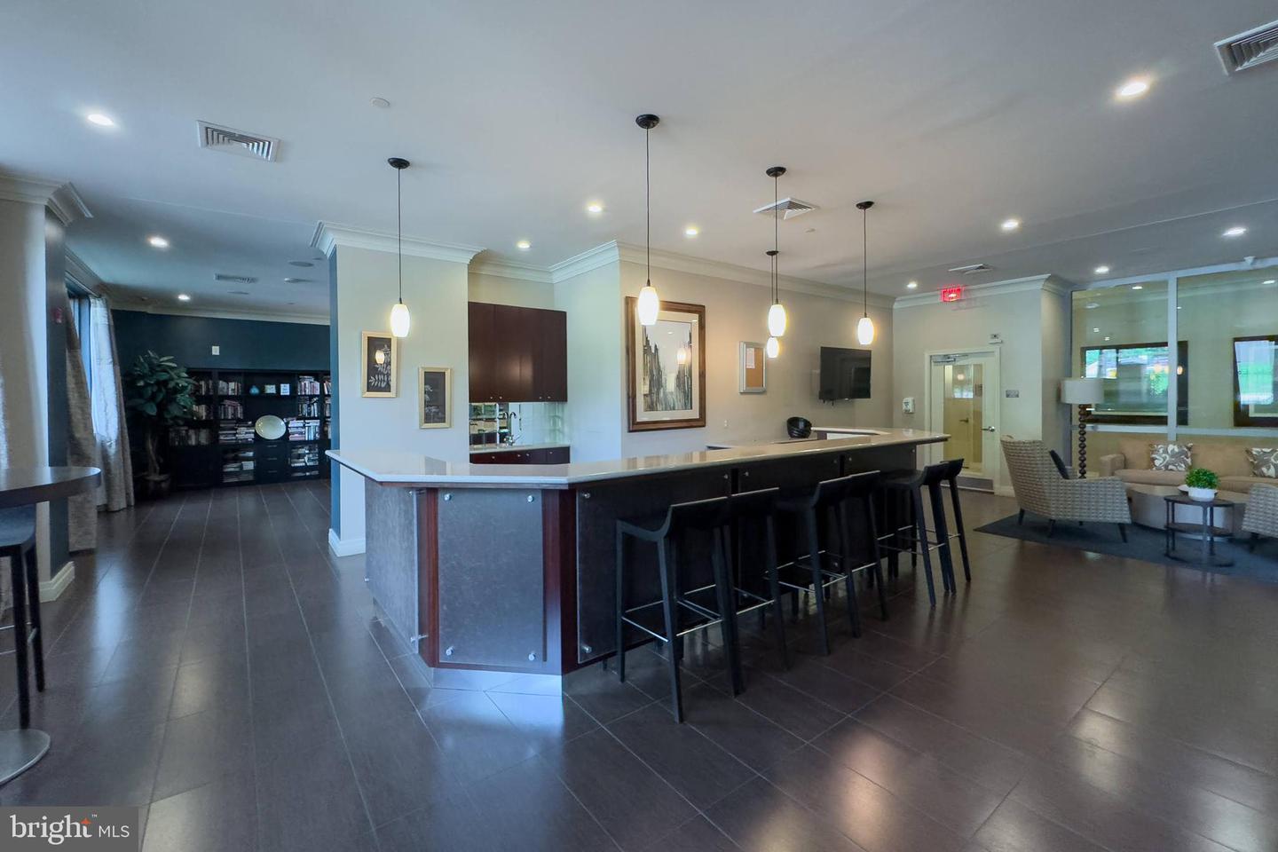2451 MIDTOWN AVE #921, ALEXANDRIA, Virginia 22303, 1 Bedroom Bedrooms, ,1 BathroomBathrooms,Residential,For sale,2451 MIDTOWN AVE #921,VAFX2256146 MLS # VAFX2256146