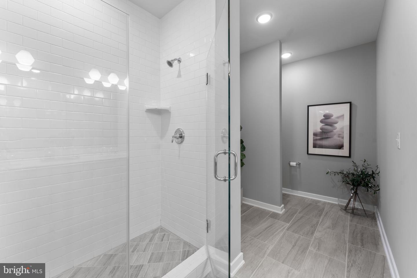 3989 NORTON PL #105, FAIRFAX, Virginia 22030, 2 Bedrooms Bedrooms, ,2 BathroomsBathrooms,Residential,For sale,3989 NORTON PL #105,VAFC2006656 MLS # VAFC2006656
