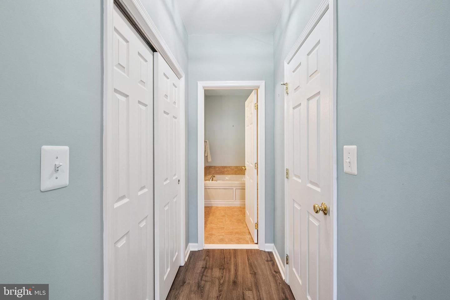 43905 HICKORY CORNER TER #112, ASHBURN, Virginia 20147, 2 Bedrooms Bedrooms, ,2 BathroomsBathrooms,Residential,For sale,43905 HICKORY CORNER TER #112,VALO2102546 MLS # VALO2102546