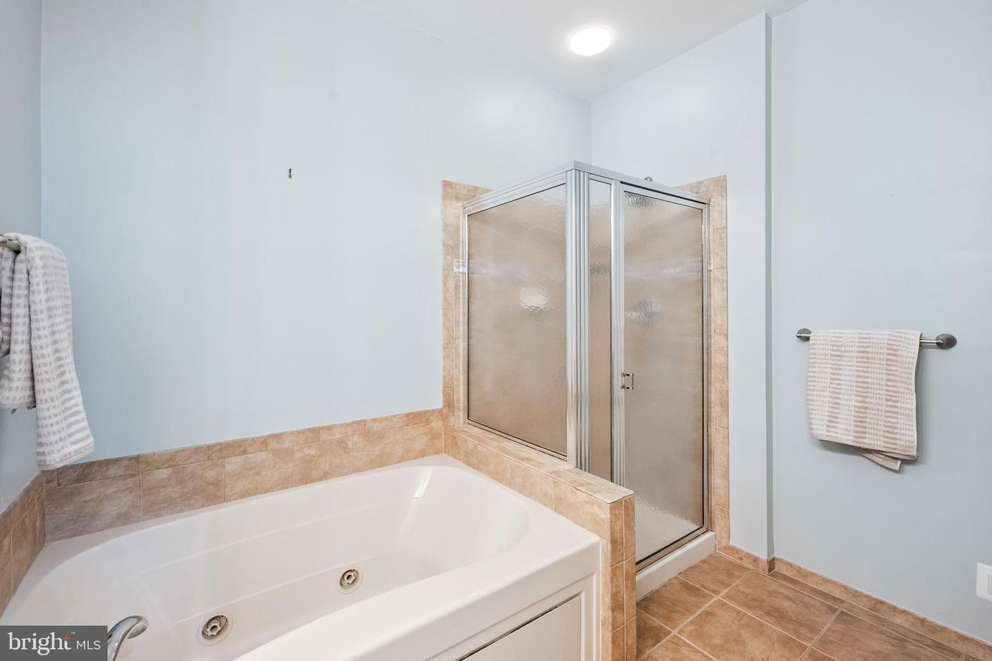 43905 HICKORY CORNER TER #112, ASHBURN, Virginia 20147, 2 Bedrooms Bedrooms, ,2 BathroomsBathrooms,Residential,For sale,43905 HICKORY CORNER TER #112,VALO2102546 MLS # VALO2102546