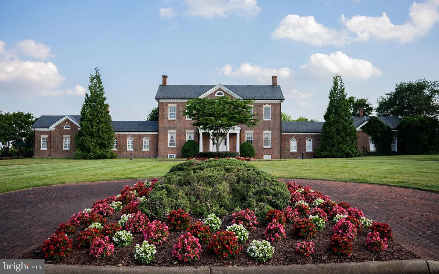 43905 HICKORY CORNER TER #112, ASHBURN, Virginia 20147, 2 Bedrooms Bedrooms, ,2 BathroomsBathrooms,Residential,For sale,43905 HICKORY CORNER TER #112,VALO2102546 MLS # VALO2102546