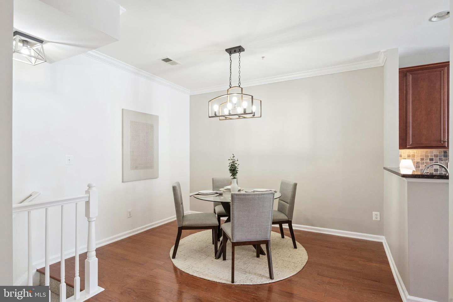 43905 HICKORY CORNER TER #112, ASHBURN, Virginia 20147, 2 Bedrooms Bedrooms, ,2 BathroomsBathrooms,Residential,For sale,43905 HICKORY CORNER TER #112,VALO2102546 MLS # VALO2102546