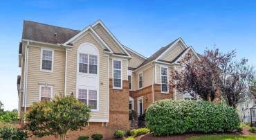 43905 HICKORY CORNER TER #112, ASHBURN, Virginia 20147, 2 Bedrooms Bedrooms, ,2 BathroomsBathrooms,Residential,For sale,43905 HICKORY CORNER TER #112,VALO2102546 MLS # VALO2102546