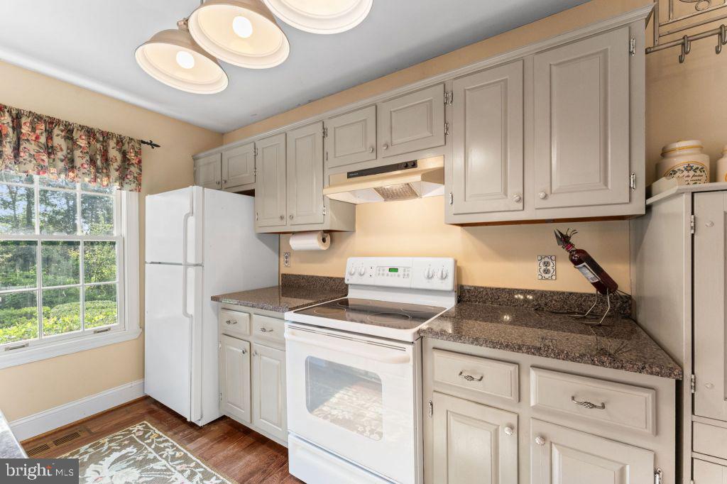 491 MARYFOX RD, TAPPAHANNOCK, Virginia 22560, 3 Bedrooms Bedrooms, ,2 BathroomsBathrooms,Residential,For sale,491 MARYFOX RD,VAES2000938 MLS # VAES2000938