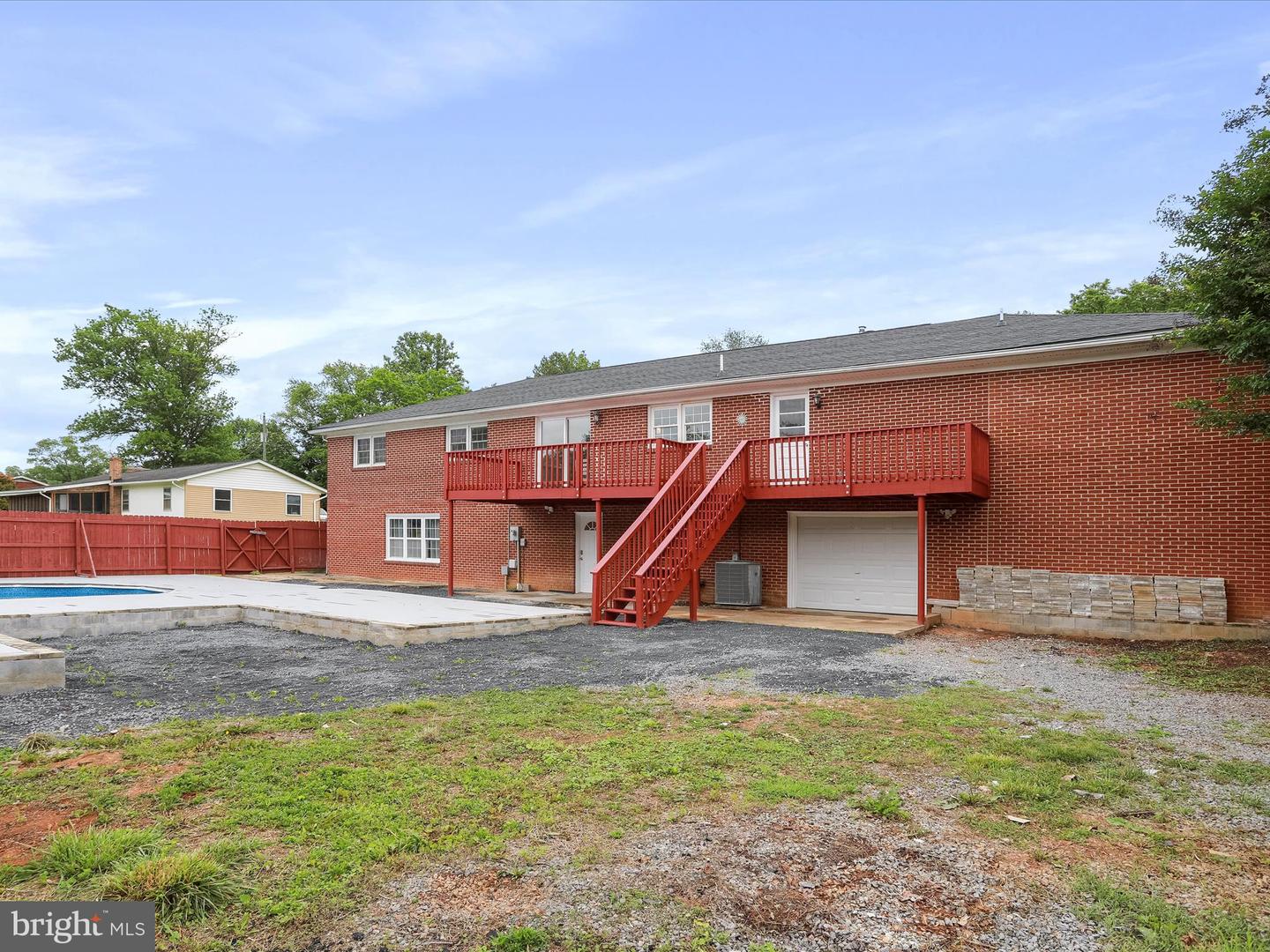 210 JACKSON AVE, NEW MARKET, Virginia 22844, 5 Bedrooms Bedrooms, ,4 BathroomsBathrooms,Residential,For sale,210 JACKSON AVE,VASH2012028 MLS # VASH2012028