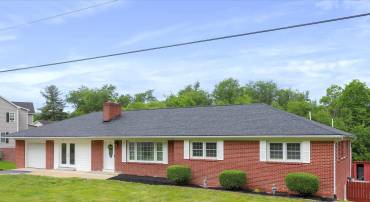 210 JACKSON AVE, NEW MARKET, Virginia 22844, 5 Bedrooms Bedrooms, ,4 BathroomsBathrooms,Residential,For sale,210 JACKSON AVE,VASH2012028 MLS # VASH2012028