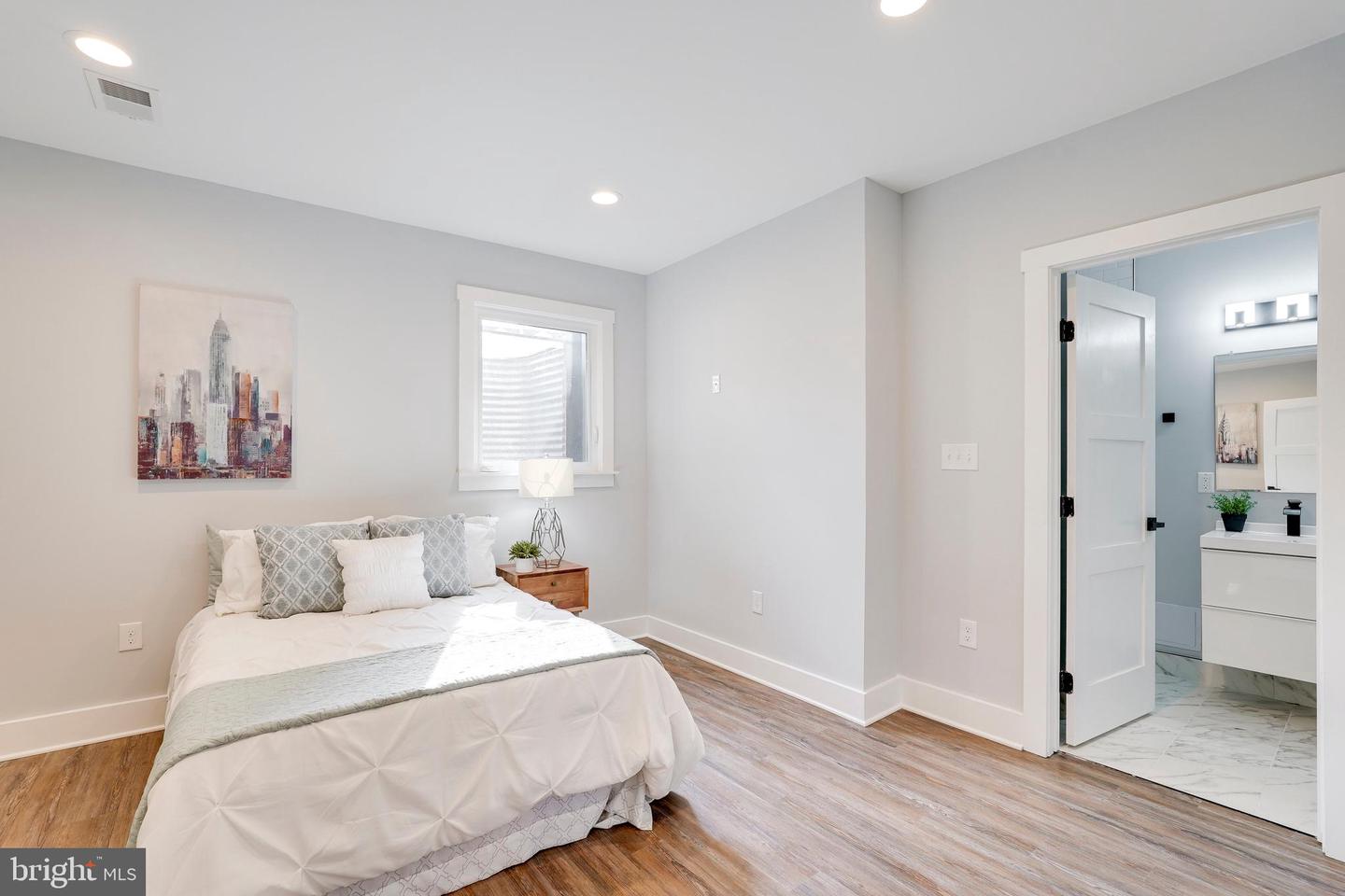 3932 ILLINOIS AVE NW #A, WASHINGTON, District Of Columbia 20011, 4 Bedrooms Bedrooms, ,3 BathroomsBathrooms,Residential,For sale,3932 ILLINOIS AVE NW #A,DCDC2211064 MLS # DCDC2211064