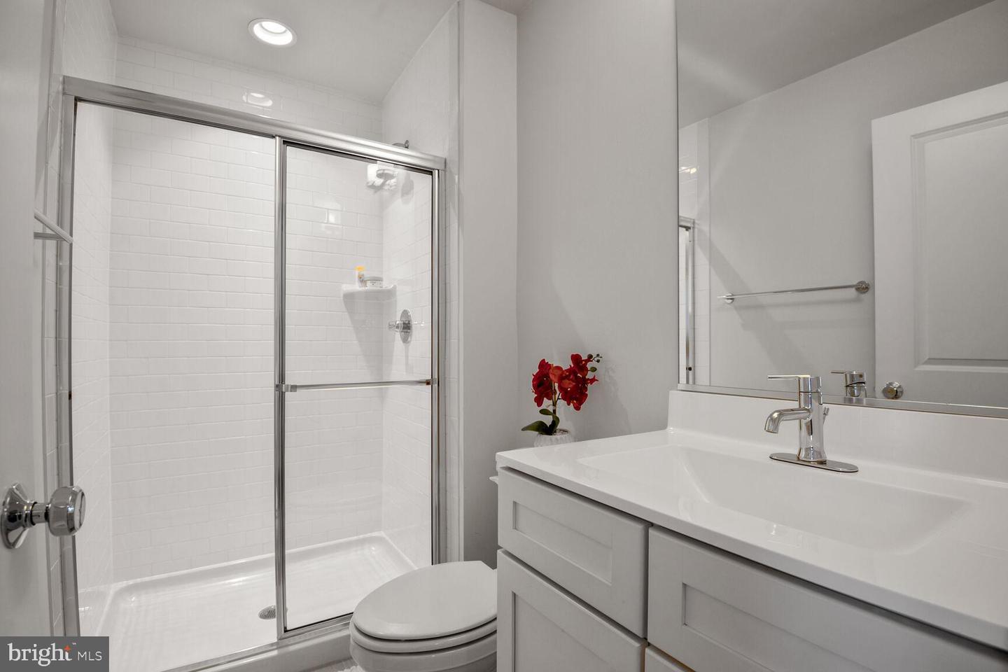 14516 LAKE VISTA DR, CHANTILLY, Virginia 20151, 3 Bedrooms Bedrooms, ,3 BathroomsBathrooms,Residential,For sale,14516 LAKE VISTA DR,VAFX2256420 MLS # VAFX2256420