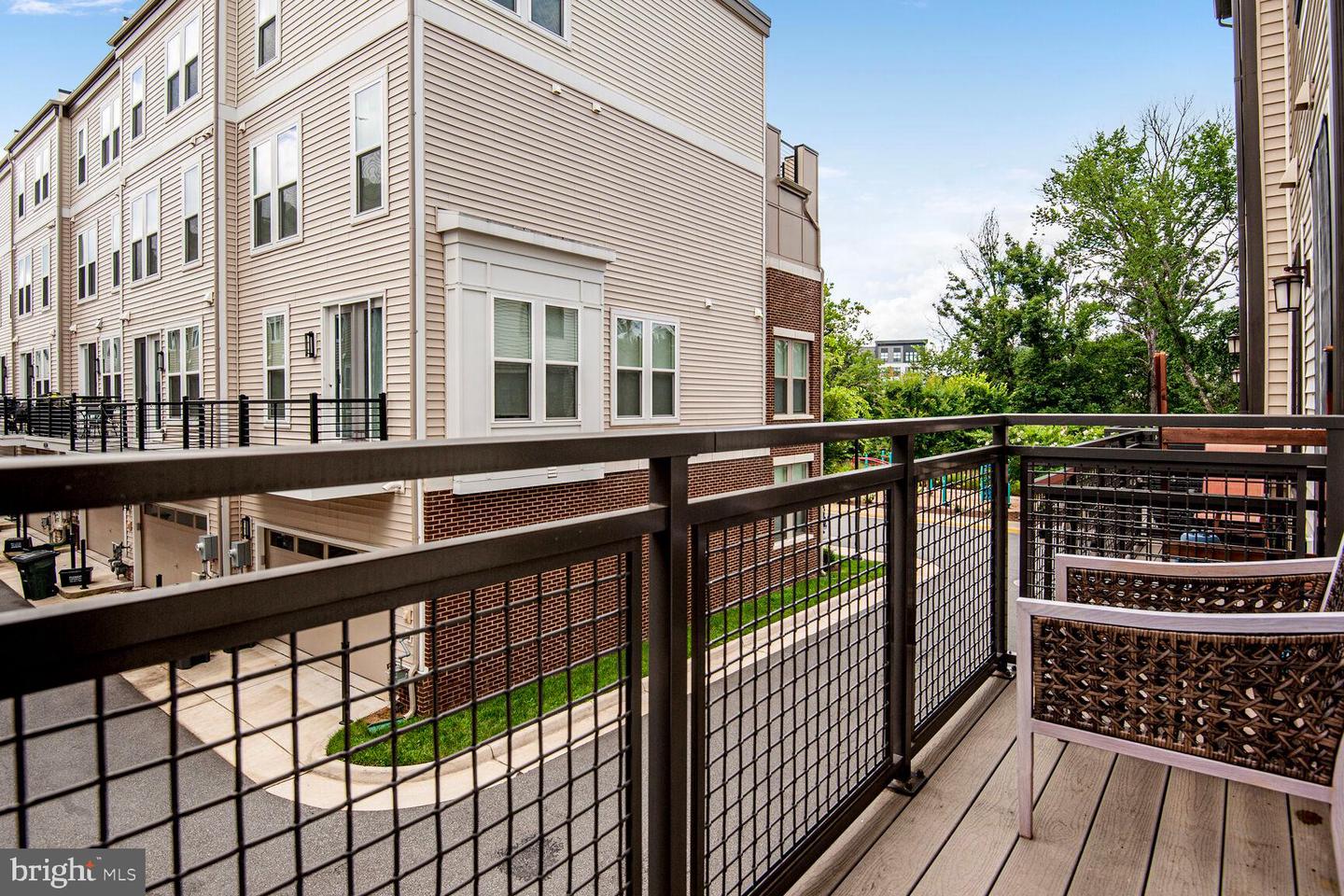 14516 LAKE VISTA DR, CHANTILLY, Virginia 20151, 3 Bedrooms Bedrooms, ,3 BathroomsBathrooms,Residential,For sale,14516 LAKE VISTA DR,VAFX2256420 MLS # VAFX2256420