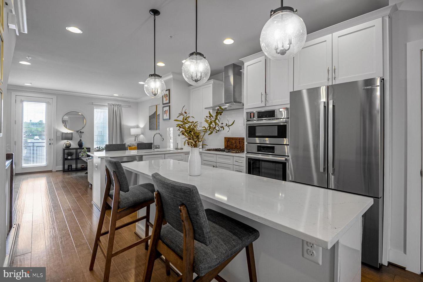 14516 LAKE VISTA DR, CHANTILLY, Virginia 20151, 3 Bedrooms Bedrooms, ,3 BathroomsBathrooms,Residential,For sale,14516 LAKE VISTA DR,VAFX2256420 MLS # VAFX2256420