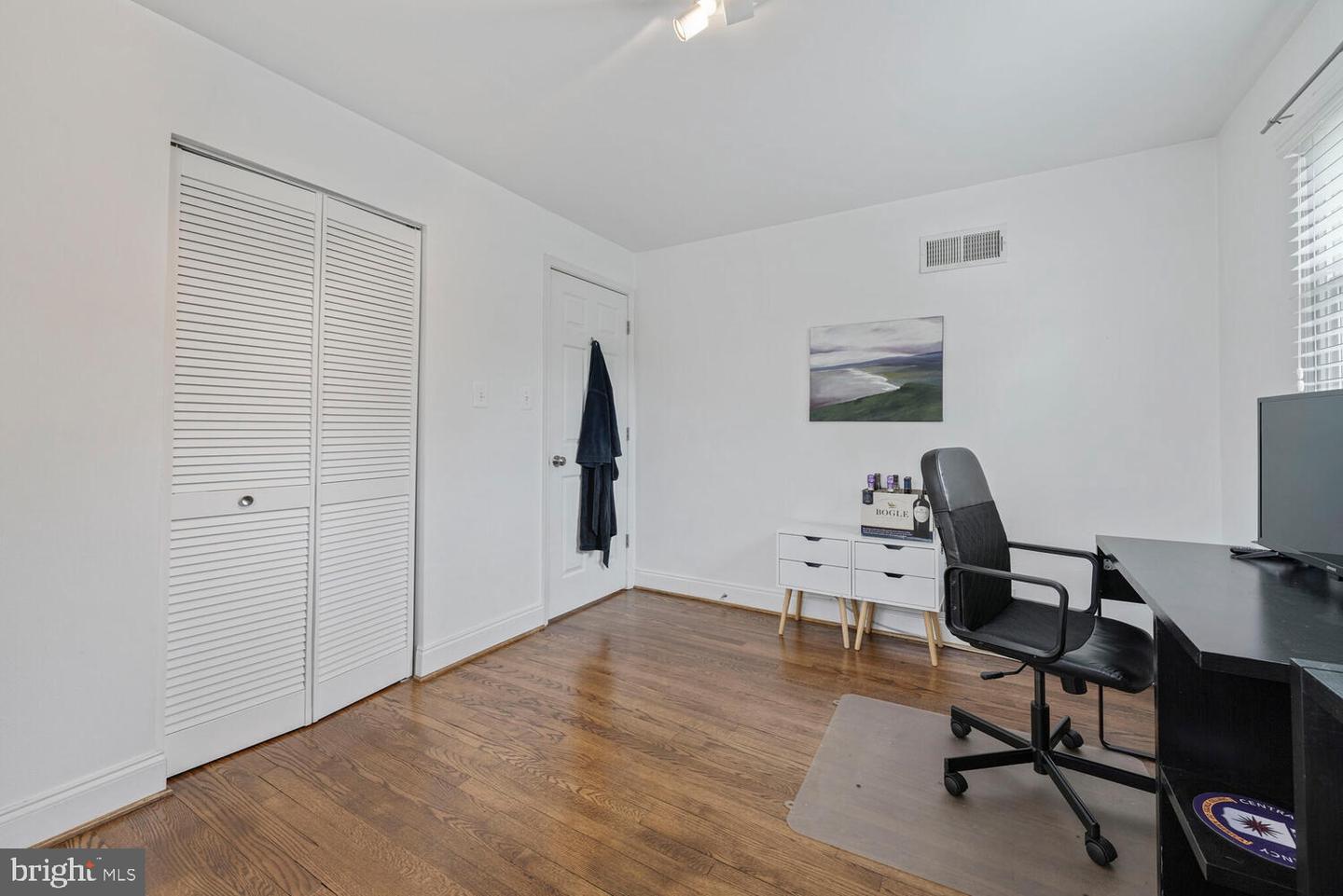 101 S LEXINGTON ST, ARLINGTON, Virginia 22204, 4 Bedrooms Bedrooms, ,2 BathroomsBathrooms,Residential,For sale,101 S LEXINGTON ST,VAAR2061114 MLS # VAAR2061114