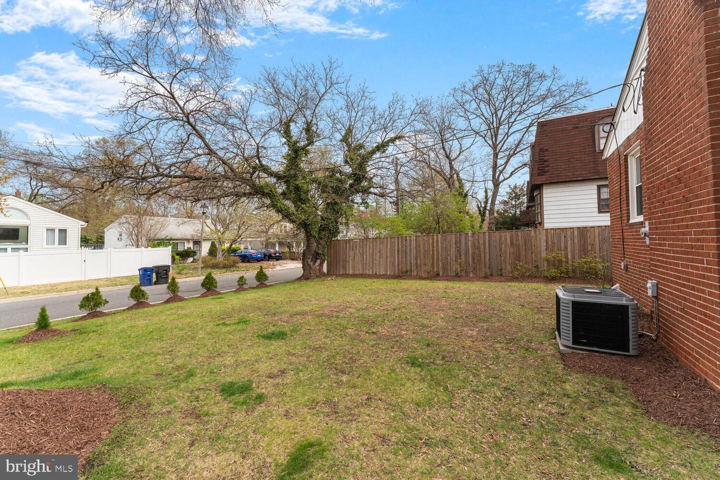 101 S LEXINGTON ST, ARLINGTON, Virginia 22204, 4 Bedrooms Bedrooms, ,2 BathroomsBathrooms,Residential,For sale,101 S LEXINGTON ST,VAAR2061114 MLS # VAAR2061114