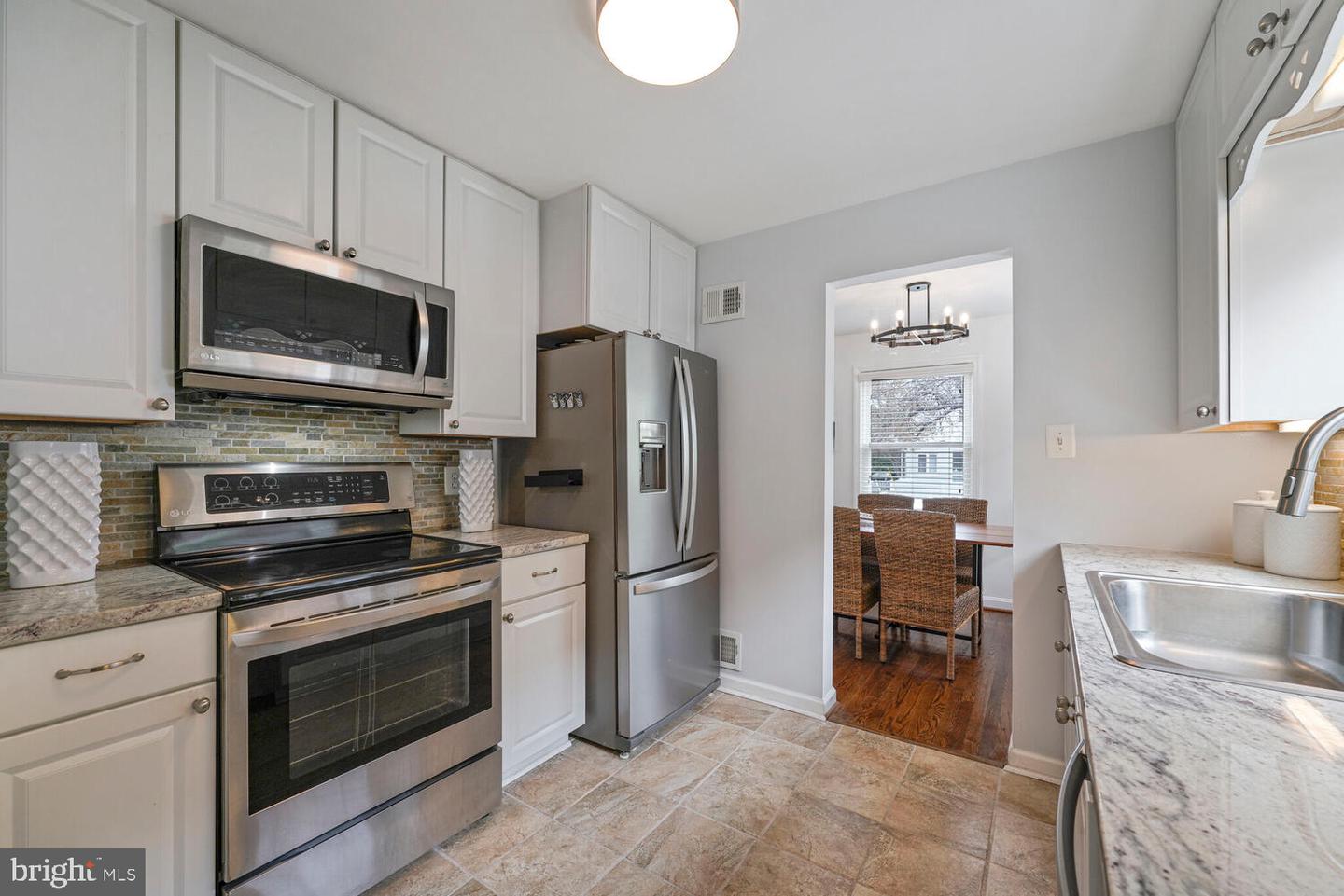 101 S LEXINGTON ST, ARLINGTON, Virginia 22204, 4 Bedrooms Bedrooms, ,2 BathroomsBathrooms,Residential,For sale,101 S LEXINGTON ST,VAAR2061114 MLS # VAAR2061114