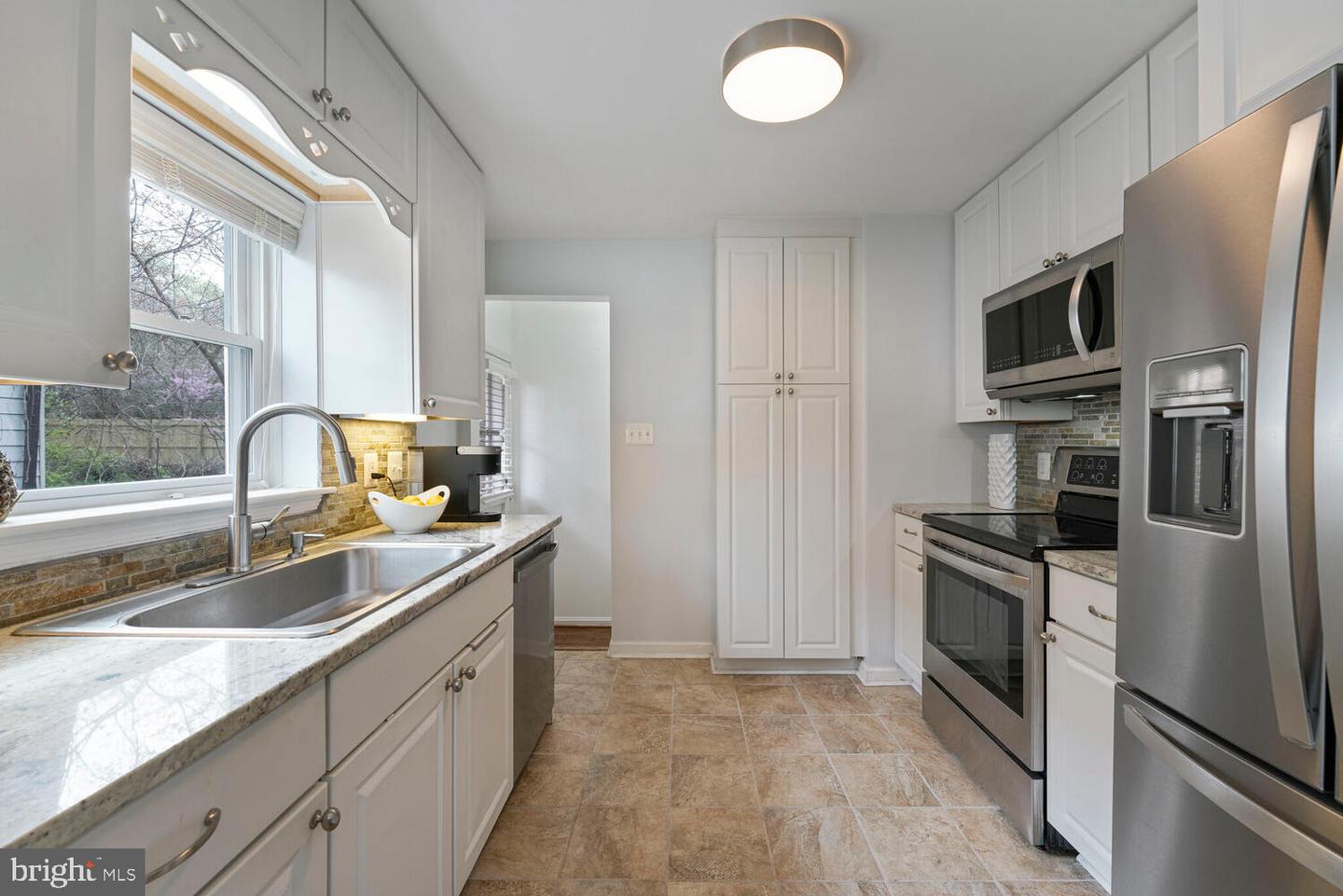 101 S LEXINGTON ST, ARLINGTON, Virginia 22204, 4 Bedrooms Bedrooms, ,2 BathroomsBathrooms,Residential,For sale,101 S LEXINGTON ST,VAAR2061114 MLS # VAAR2061114
