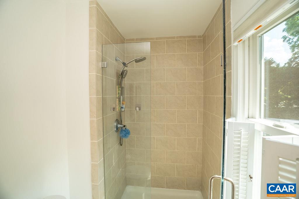 1712 HEARTHGLOW LN, CHARLOTTESVILLE, Virginia 22901, 5 Bedrooms Bedrooms, ,2 BathroomsBathrooms,Residential,For sale,1712 HEARTHGLOW LN,666917 MLS # 666917